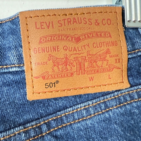 NWT Levi's Premium 501 Original Cropped Women's Jeans 32x26 Medium Dark Sz 14 - Picture 9 of 15